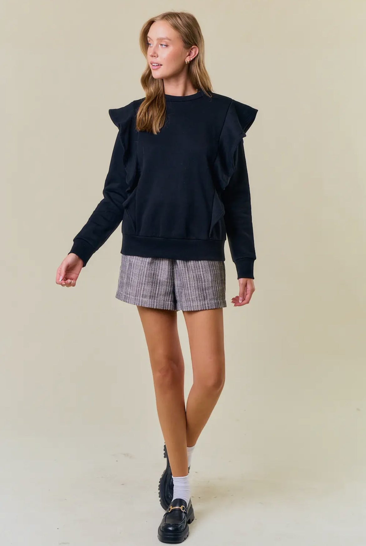 Round Neck Ruffled Long Sleeve Fleeced Sweatshirt