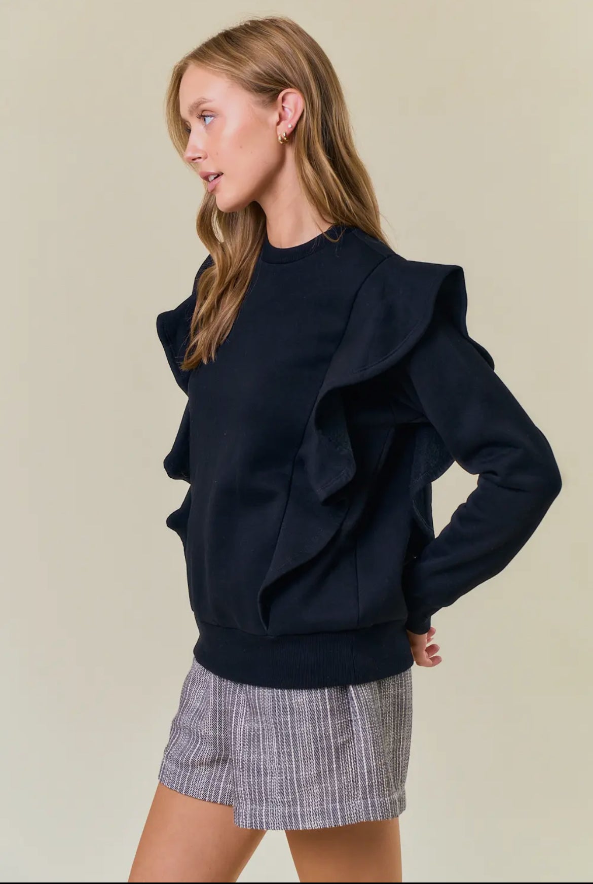 Round Neck Ruffled Long Sleeve Fleeced Sweatshirt