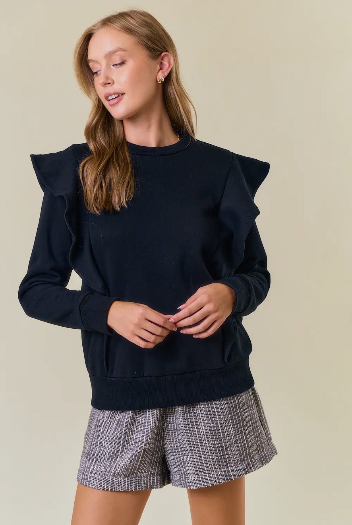 Round Neck Ruffled Long Sleeve Fleeced Sweatshirt